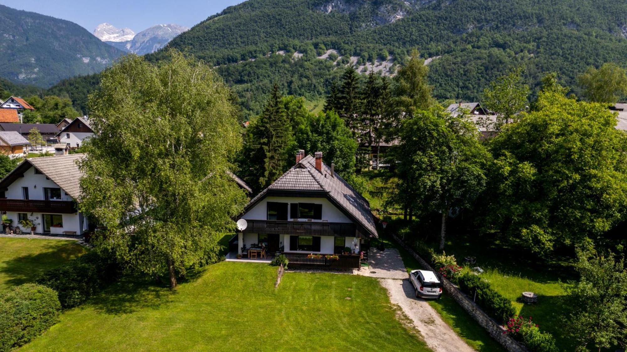 Apartments Korosec Breda بوينج المظهر الخارجي الصورة
